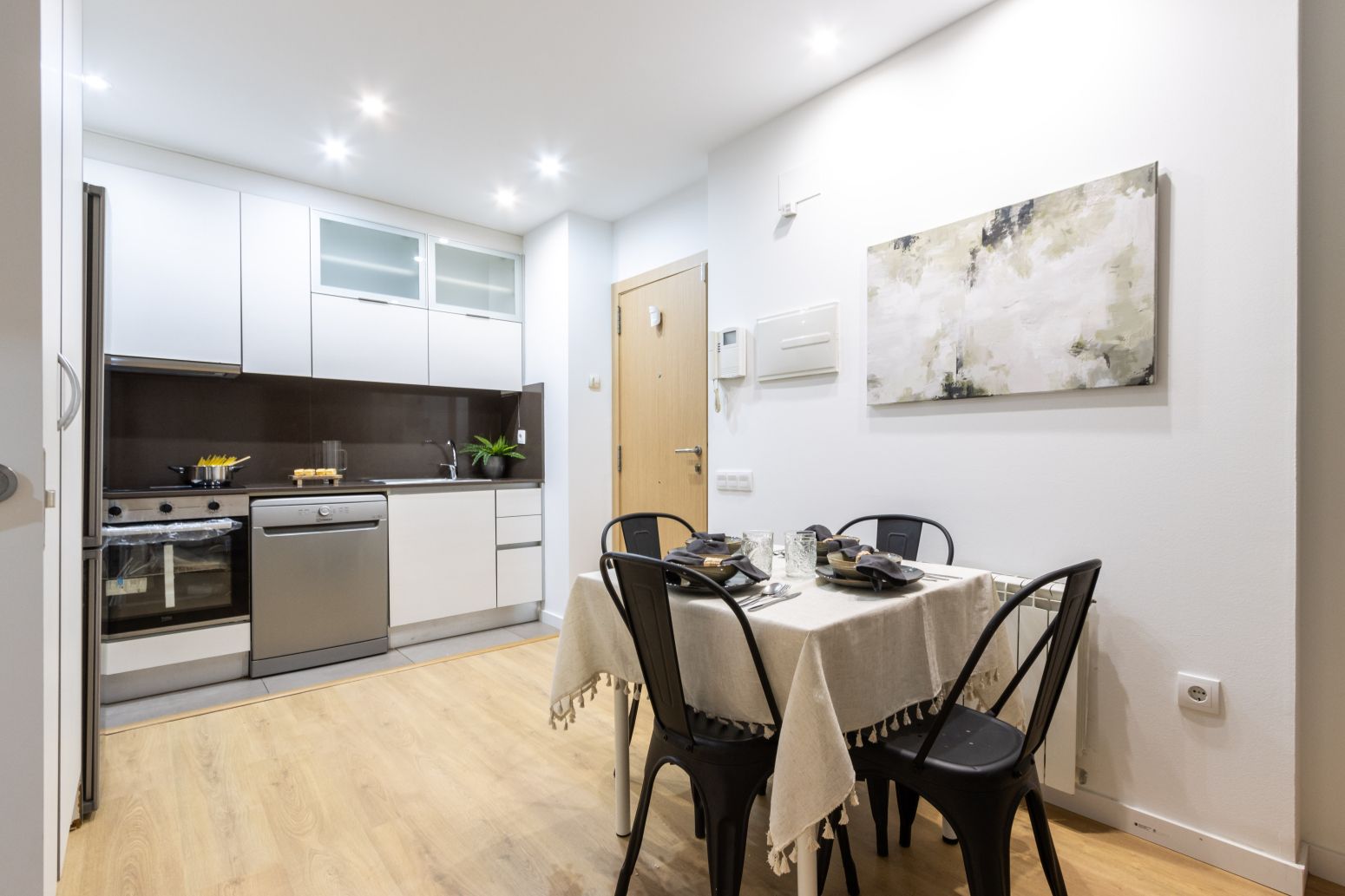 Kitchen of Flat for sale in Terrassa  with Parquet flooring