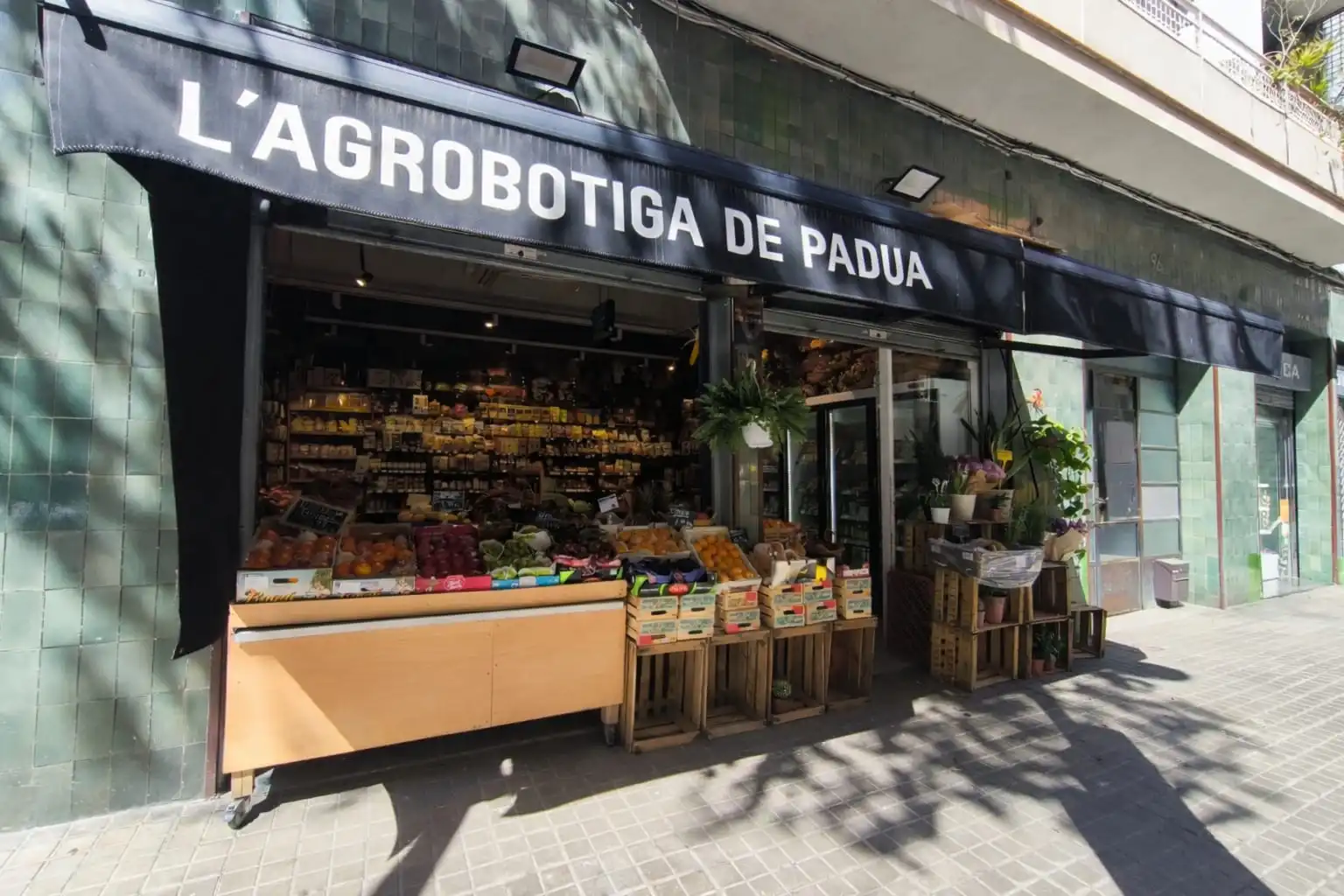 Local en traspaso en Barcelona con Aire acondicionado y Amueblado
