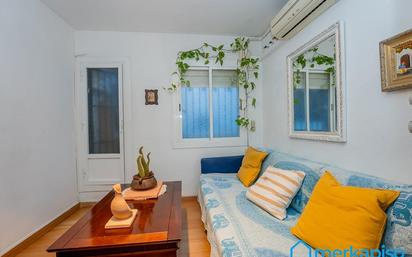 Living room of Flat for sale in  Barcelona Capital  with Heating