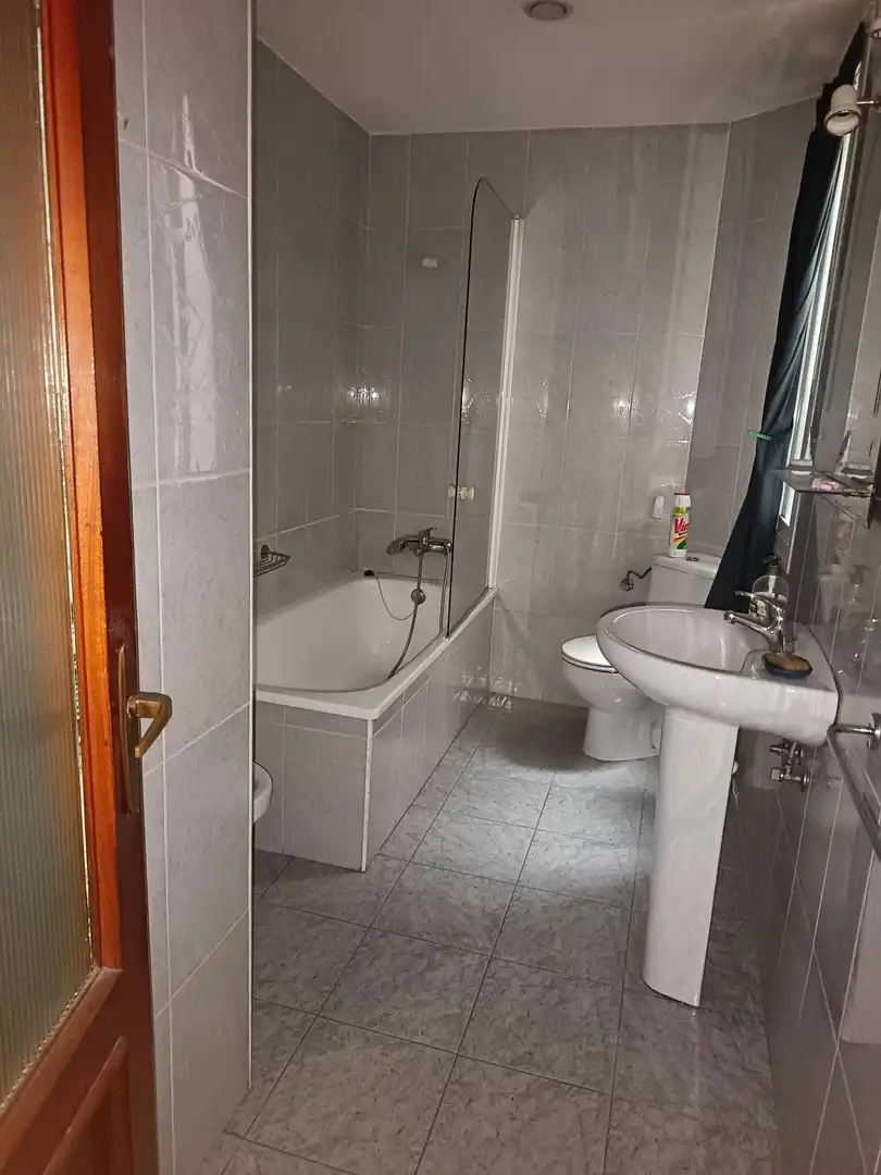 Bathroom of Buildings for sale in Ourense Capital 