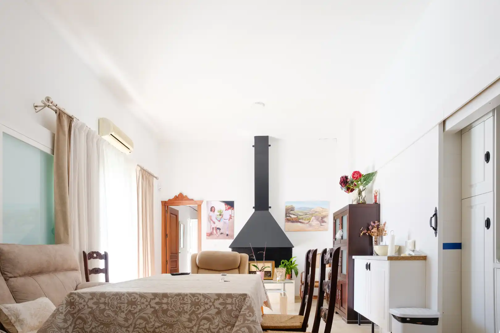 Living room of Country homes for sale in Teba  with Air Conditioner, Private garden and Storage room