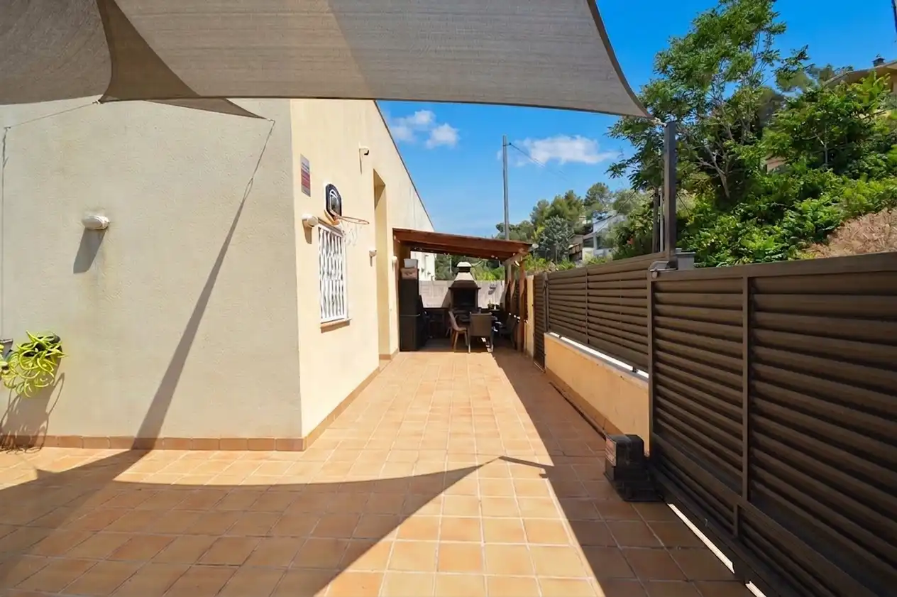 Terraza de Casa adosada en venta en Abrera con Aire acondicionado, Calefacción y Parquet