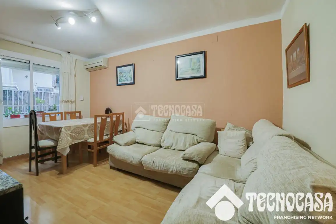 Sala de estar de Piso en venta en Barcelona con Aire acondicionado y Parquet