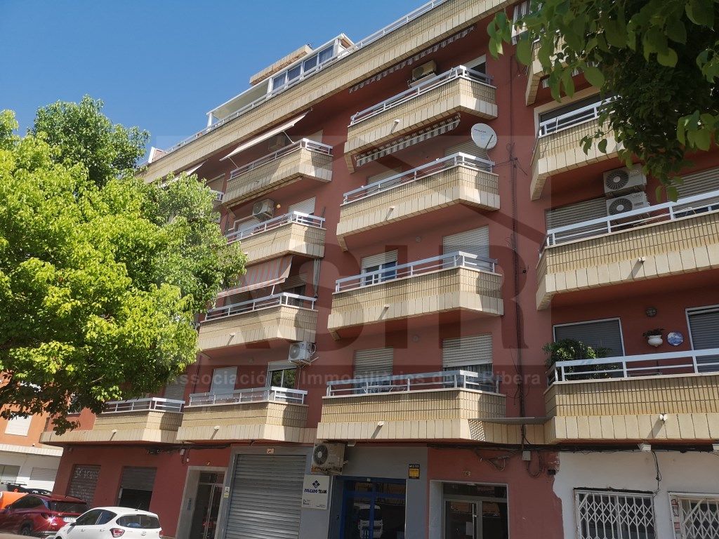 Vista exterior de Pis en venda en Alzira