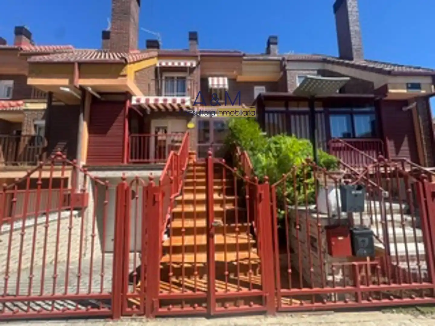 Exterior view of Detached homes for sale in Cistérniga  with Heating, Private garden and Terrace