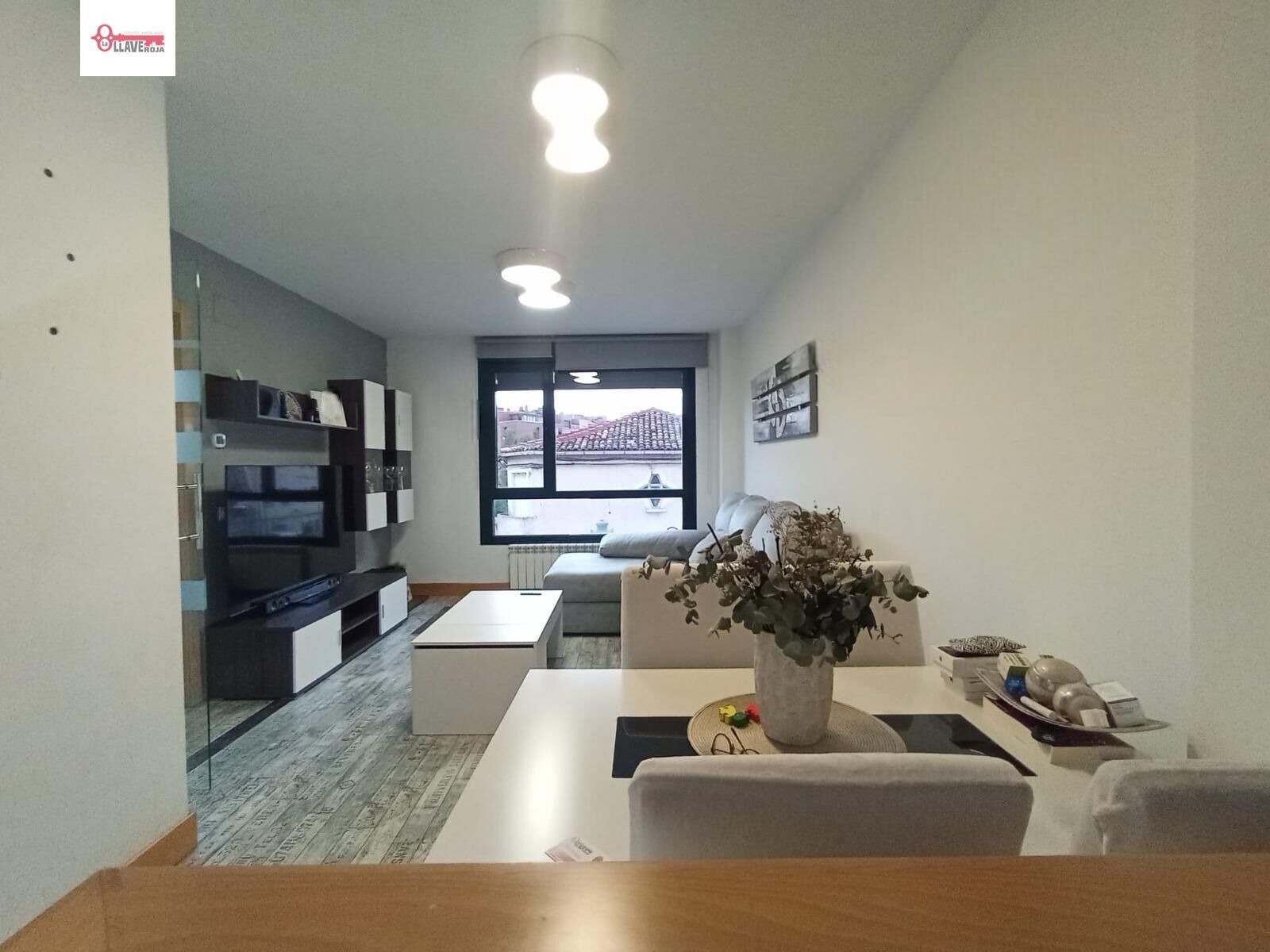 Sala d'estar de Dúplex en venda en Burgos Capital amb Calefacció i Traster