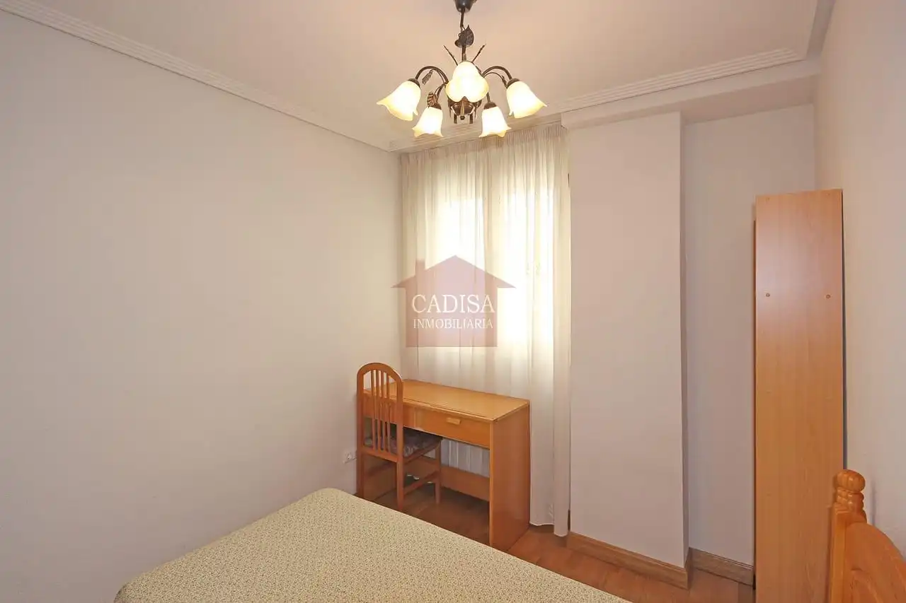 Bedroom of Flat for rent in Salamanca  with Heating, Storage room and Furnished