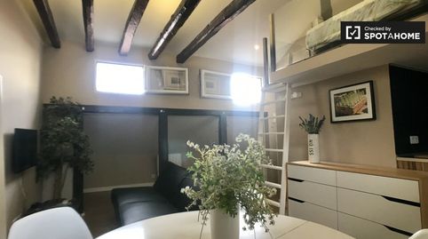 Foto 2 de Piso de alquiler en Universidad - Malasaña, Madrid Capital