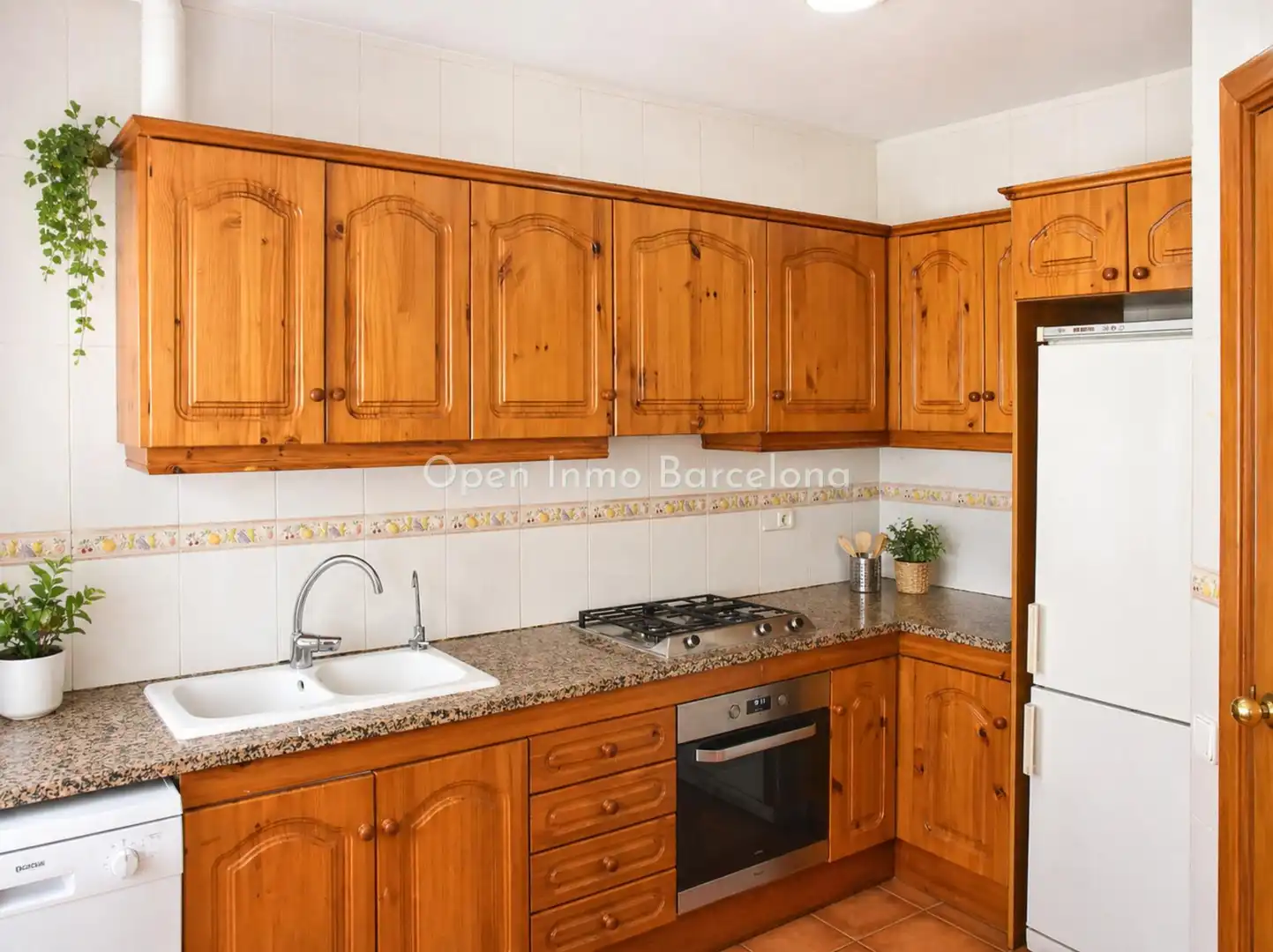 Cocina de Casa adosada de alquiler en Sant Pere de Ribes con Calefacción, Jardín privado y Terraza