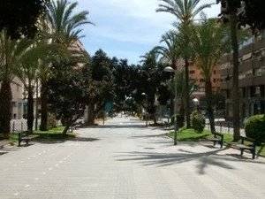 Local comercial en Alquiler en Avinguda Oscar Espla, 23 en Benalúa