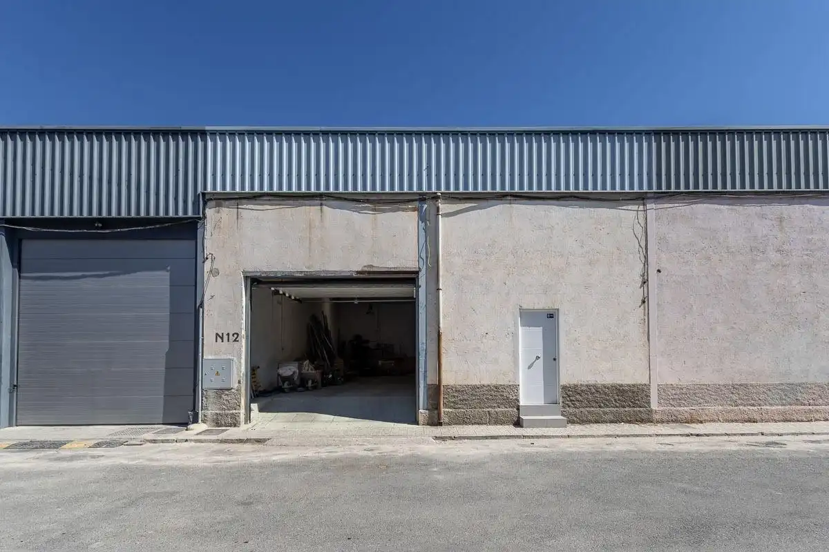 Außenansicht von Fabrikhallen zum Verkauf in Peligros, Granada