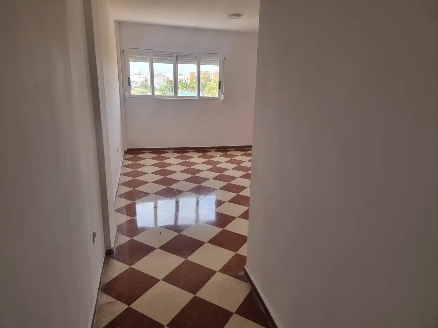 Piso en venta en Huelva con Terraza