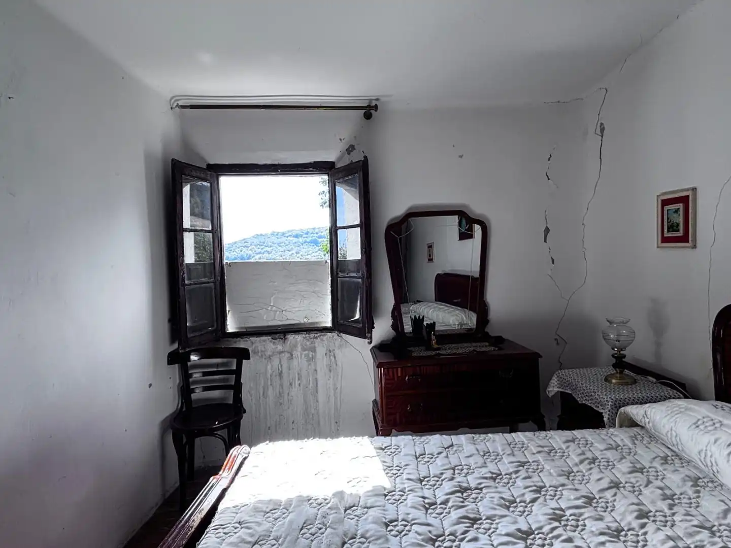 Habitación de Finca rústica en venta en Valle de Oca con Calefacción y Jardín privado