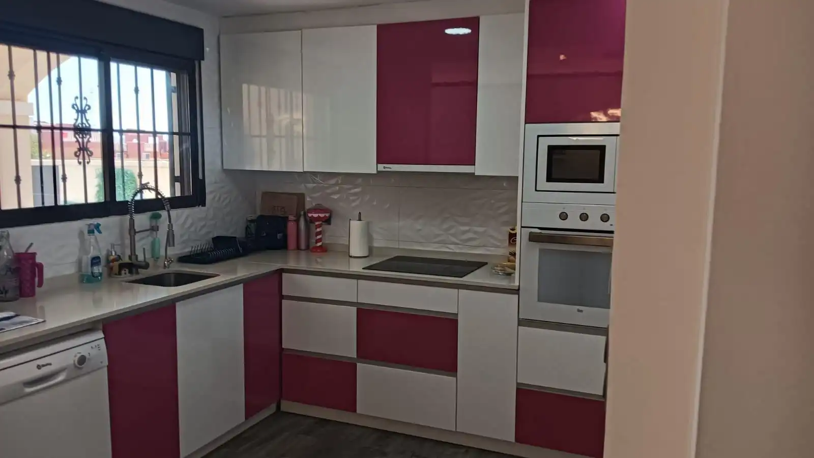 Kitchen of Detached homes for sale in Torrevieja  with Air Conditioner, Heating and Private garden