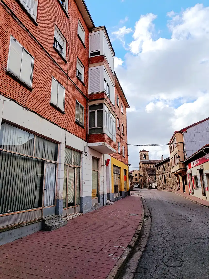 Exterior view of Flat for sale in Barruelo de Santullán  with Parquet flooring, Terrace and Furnished