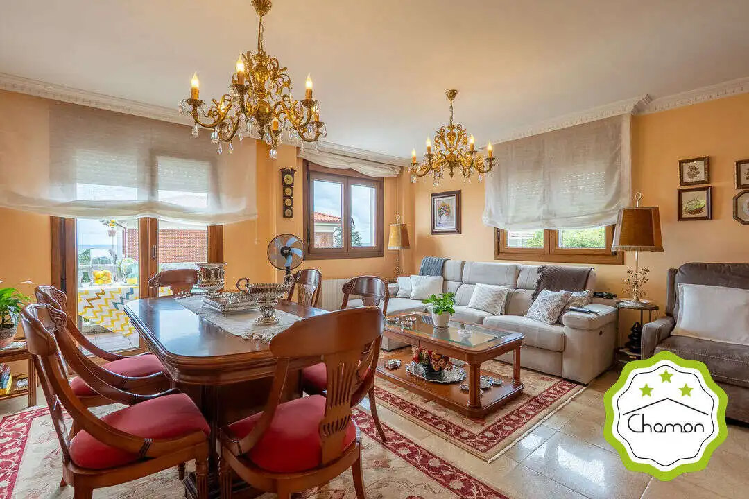 Living room of Houses for sale in Castro-Urdiales  with Heating and Furnished