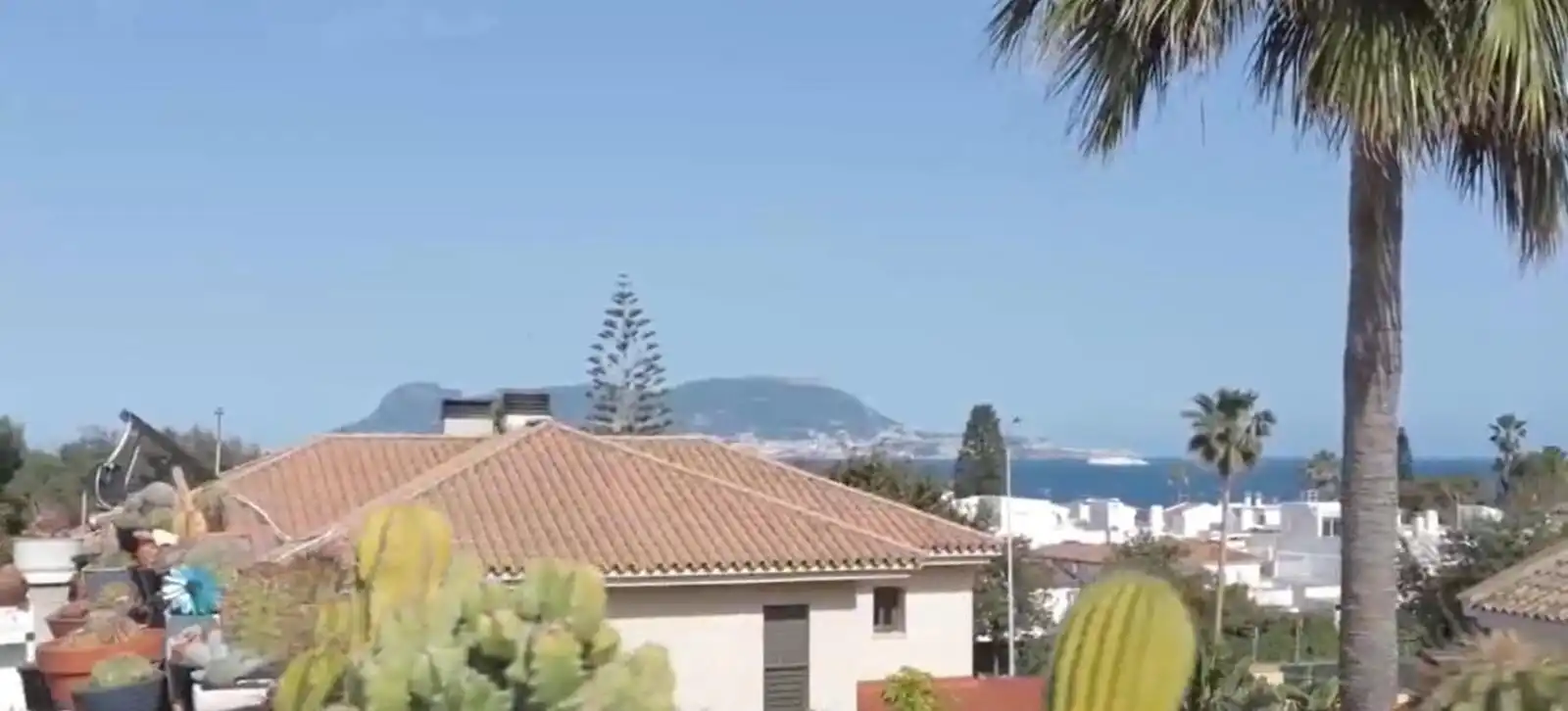 Vista exterior de Casa o chalet en venta en Algeciras con Aire acondicionado, Jardín privado y Terraza