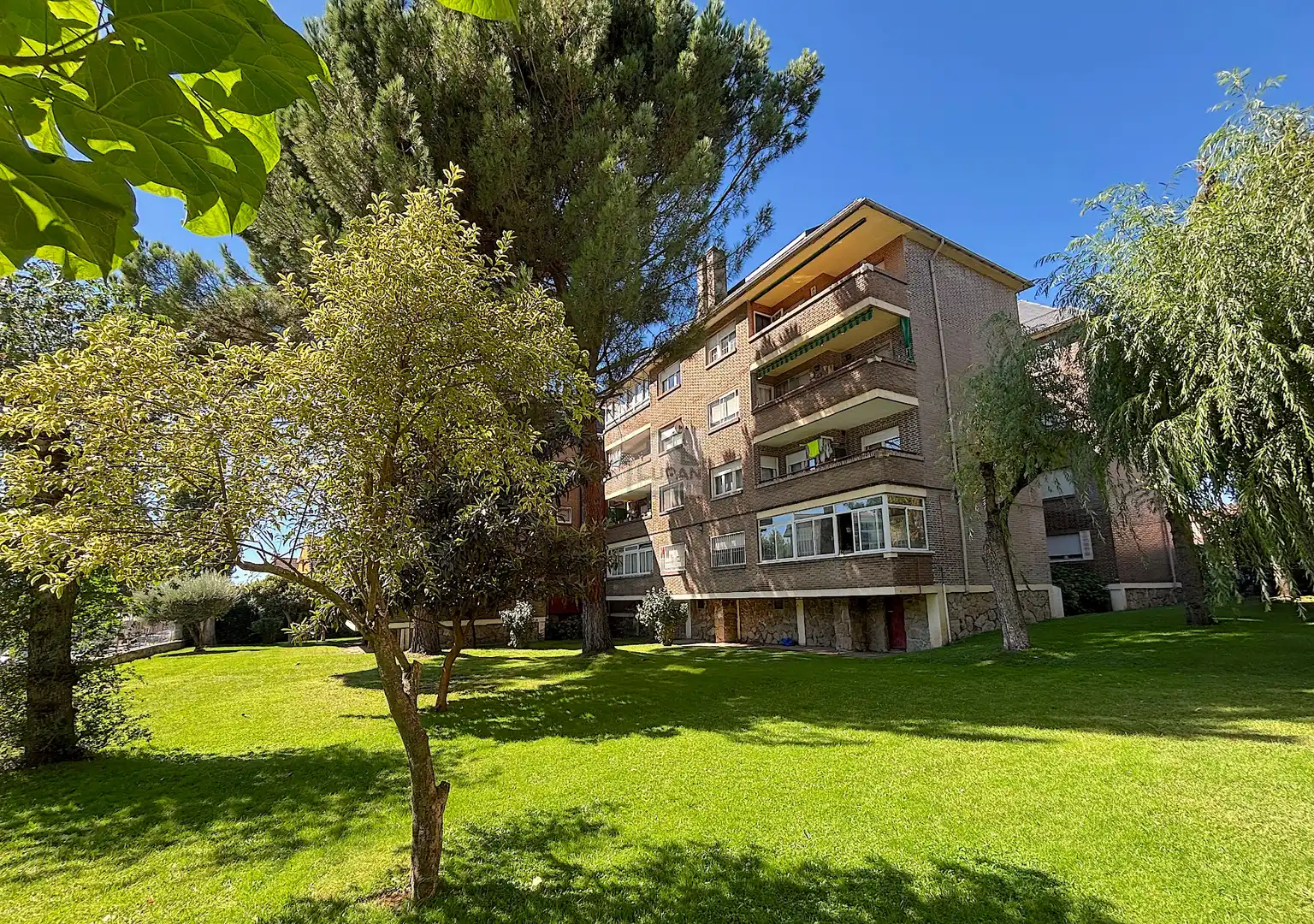 Vista exterior de Piso en venta en Collado Villalba con Aire acondicionado, Calefacción y Parquet