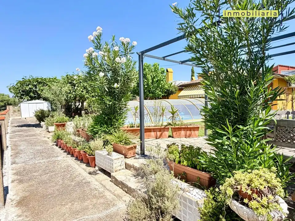 Jardí de Casa o xalet en venda en Zuera amb Aire condicionat, Calefacció i Jardí privat