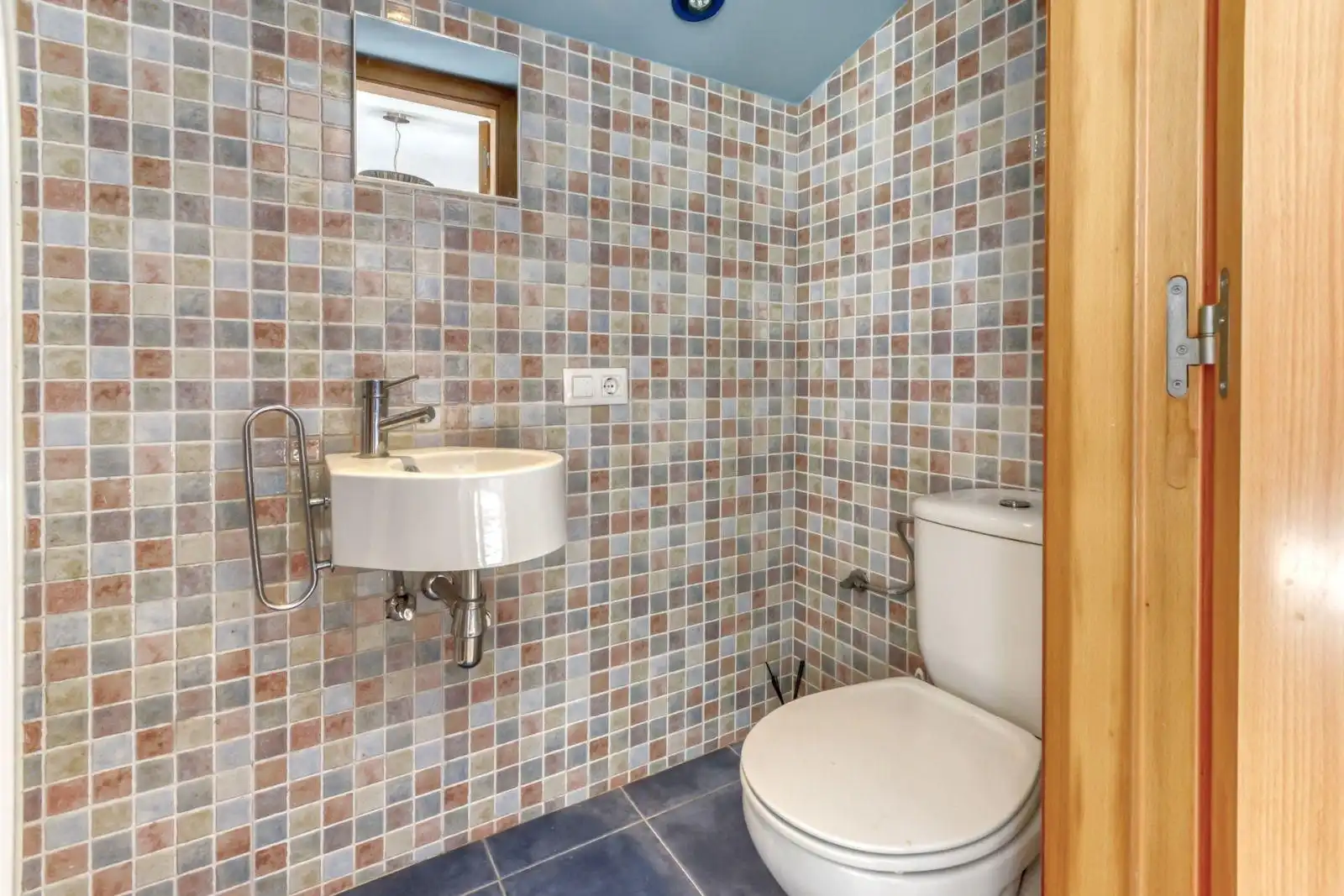 Bathroom of Apartments for sale in Roses  with Air Conditioner, Terrace and Furnished