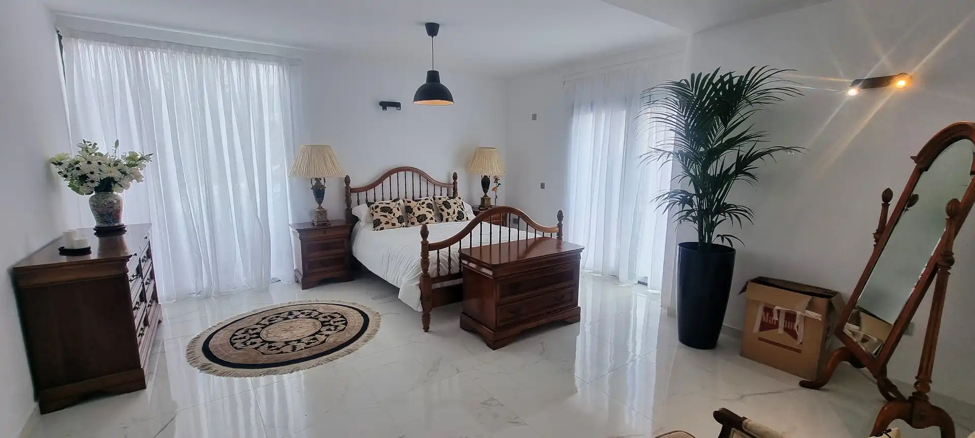Dormitori de Casa o xalet en venda en Haría amb Jardí privat, Terrassa i Piscina