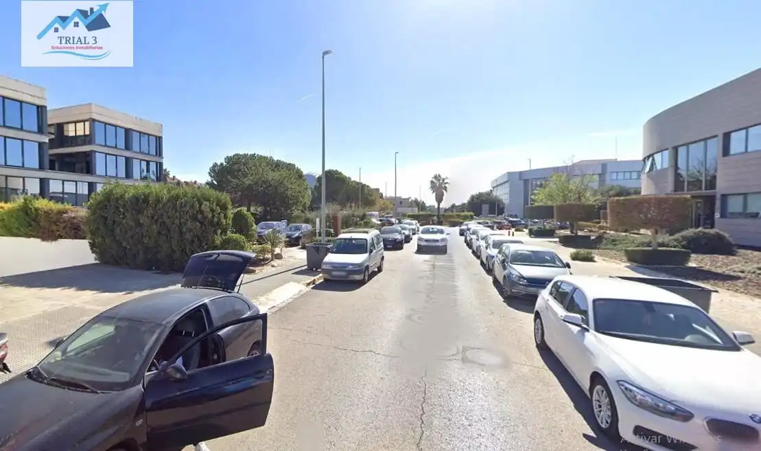 Parking de Oficina en venta en Paterna