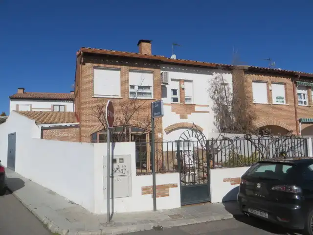 Casa pareada en venta en C/ Góngora