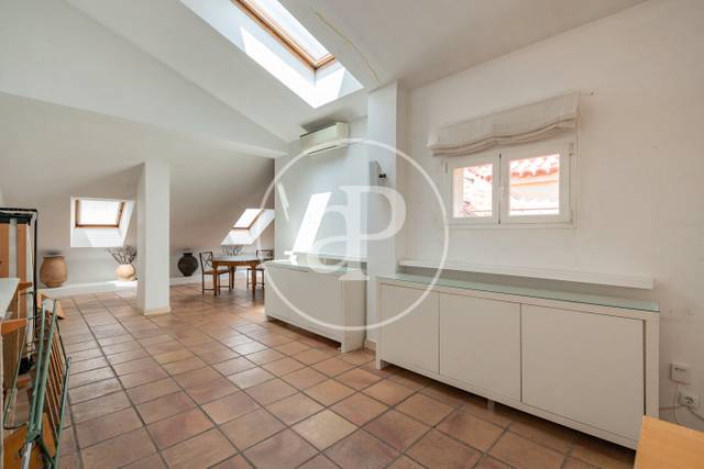 Piso en Venta en Plaza del Conde de Miranda en Palacio