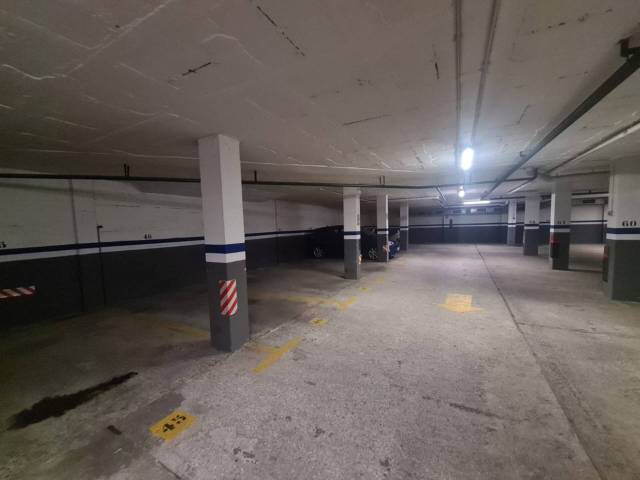 Garaje en Venta en Calle Sant Salvador en Centre - Cordelles