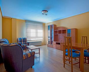 Sala d'estar de Pis de lloguer en Venta de Baños amb Calefacció, Parquet i Terrassa