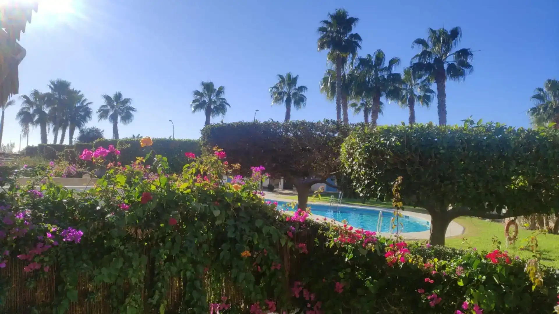 Jardín de Piso de alquiler en Vera con Aire acondicionado, Jardín privado y Piscina
