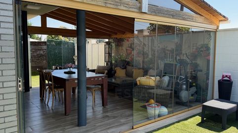 Foto 5 de Casa adosada en venta en Valverde de la Virgen, León