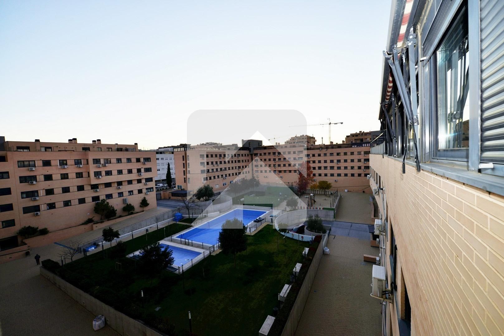 Swimming pool of Flat to rent in Valdemoro  with Air Conditioner, Heating and Community pool