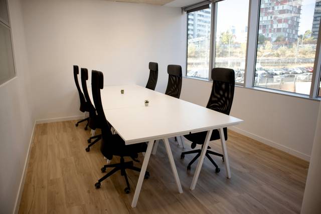 Oficina en Alquiler en Avenida de Manoteras, 24 en Virgen del Cortijo - Manoteras