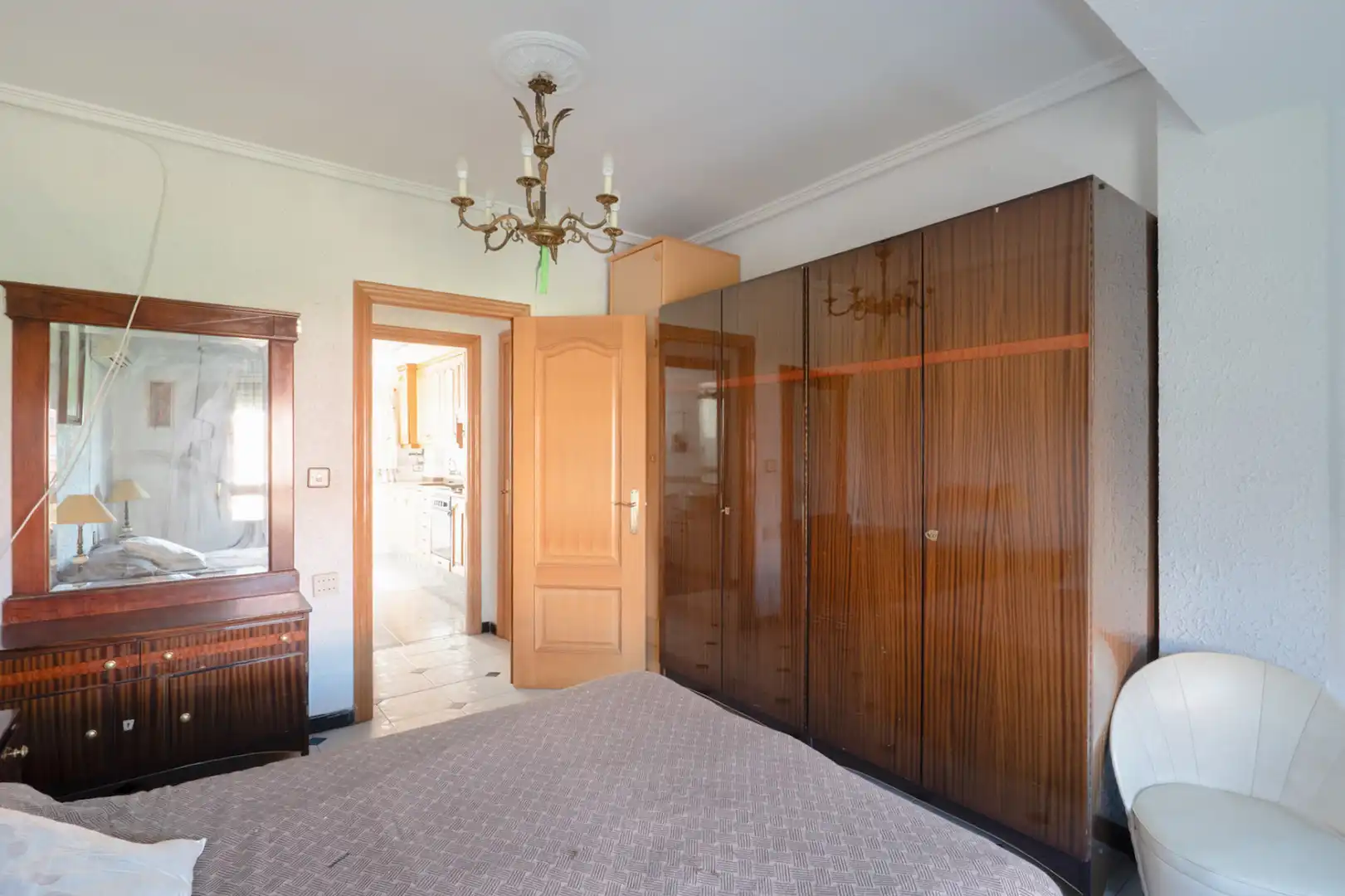 Schlafzimmer von Wohnung zum Verkauf in Valencia mit Möbliert