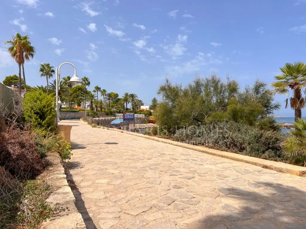 Außenansicht von Einfamilien-Reihenhaus zum Verkauf in Dénia mit Klimaanlage und Gemeinschaftspool
