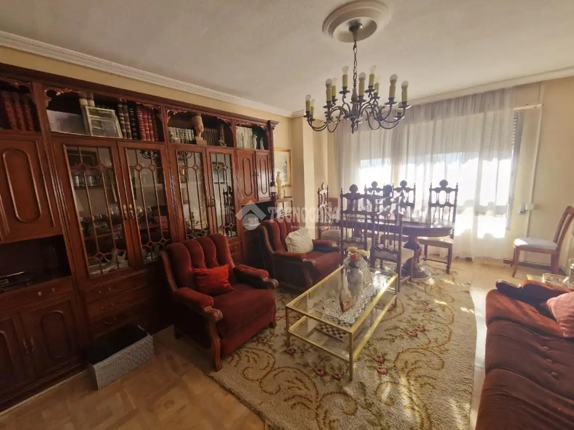 Sala de estar de Piso en venta en Palencia con Calefacción, Parquet y Terraza