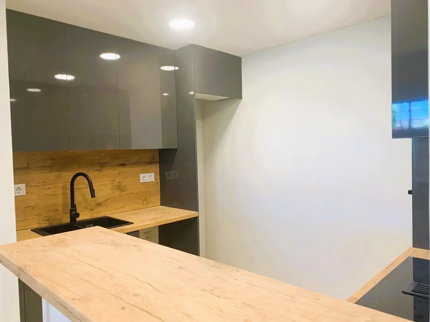 Cuina de Planta baixa en venda en Vilanova i la Geltrú amb Aire condicionat i Parquet