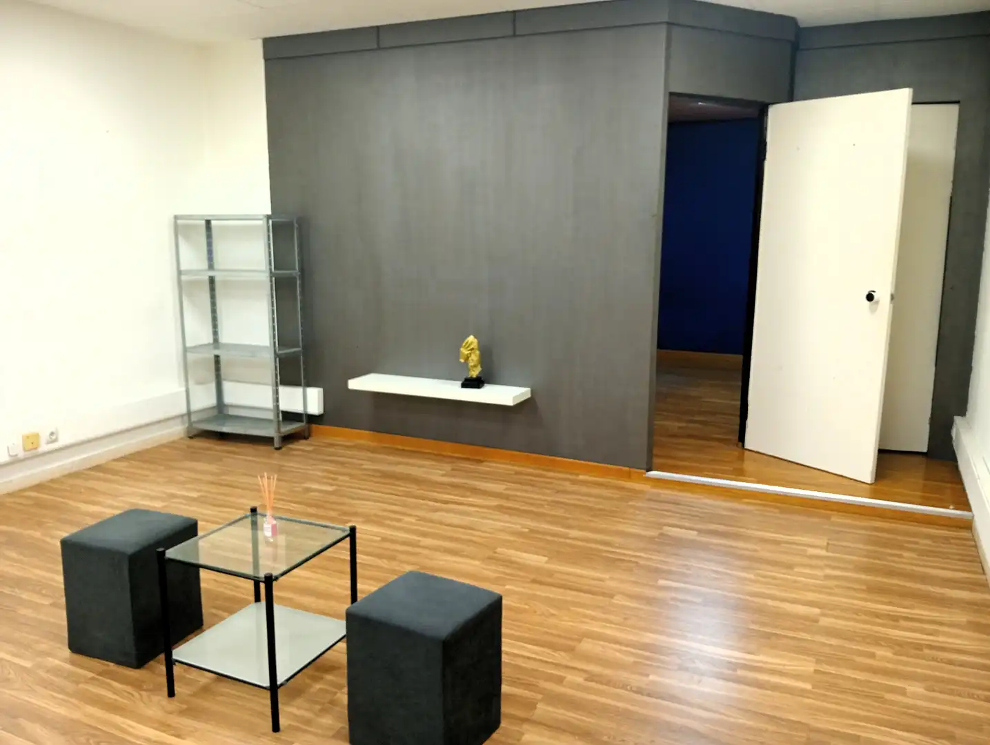 Office for rent in Valencia  with Air Conditioner and Heating