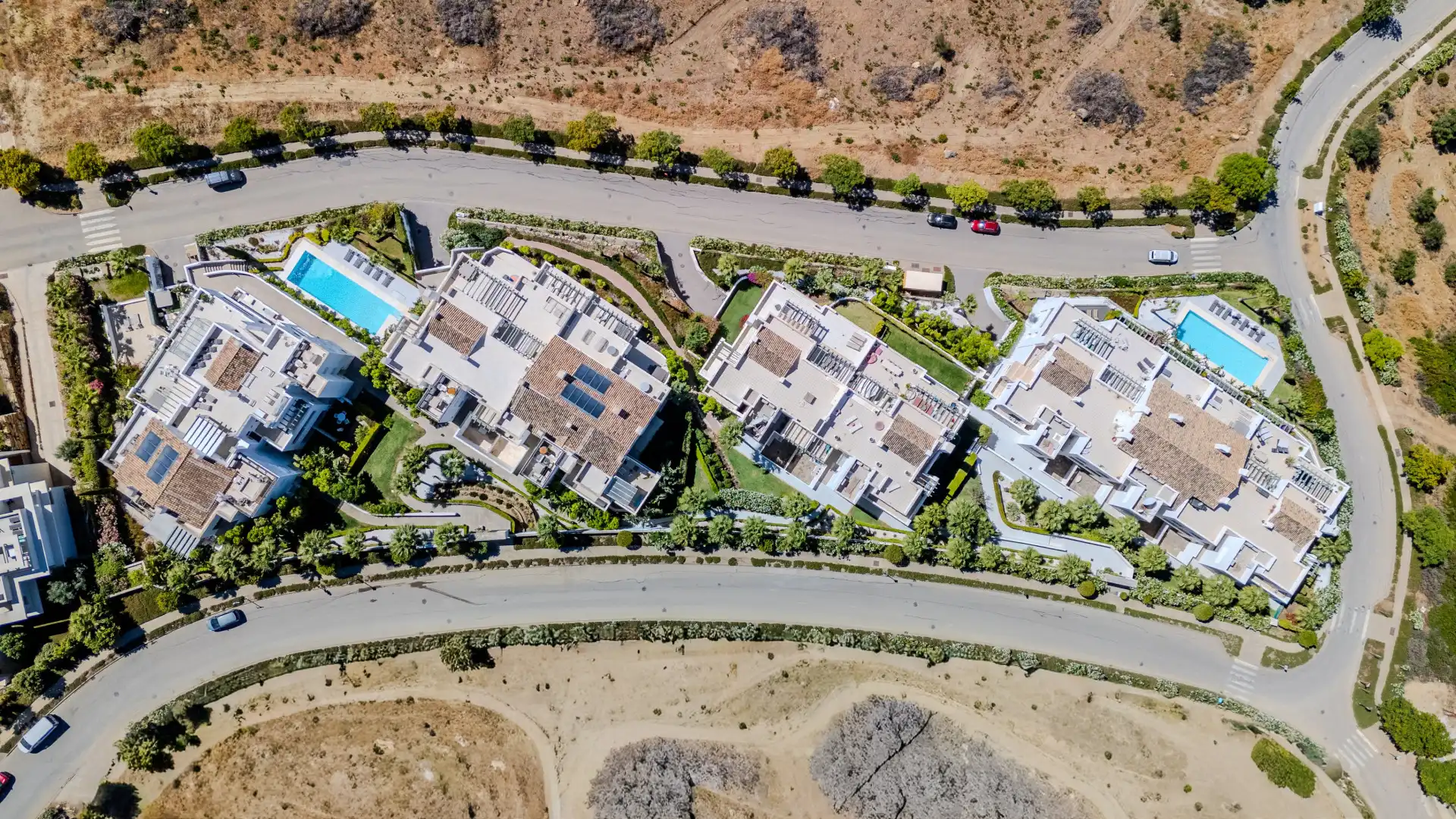 Vista exterior de Àtic en venda en Casares amb Aire condicionat, Terrassa i Piscina