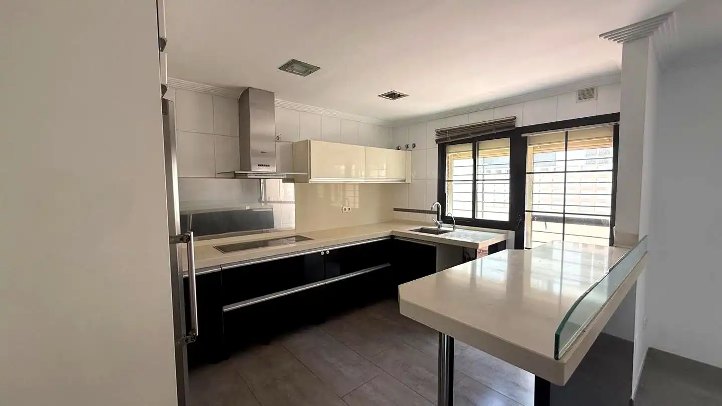 Casa a schiera con piscina in vendita a Churriana, imagen 2