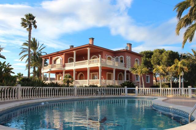 Casa-chalet en Venta en Valverde