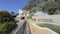 Vista exterior de Casa o xalet en venda en Cervelló amb Calefacció, Terrassa i Piscina
