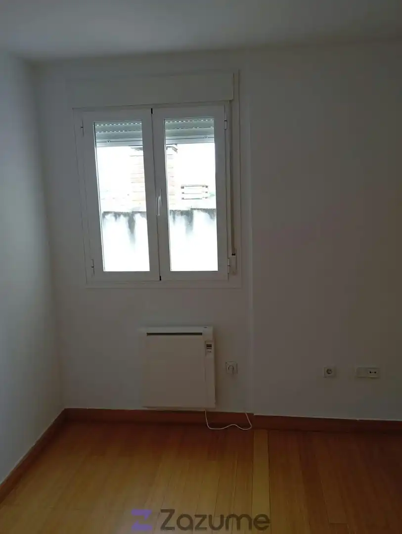 Bedroom of Flat for rent in Camarena  with Heating, Parquet flooring and Terrace