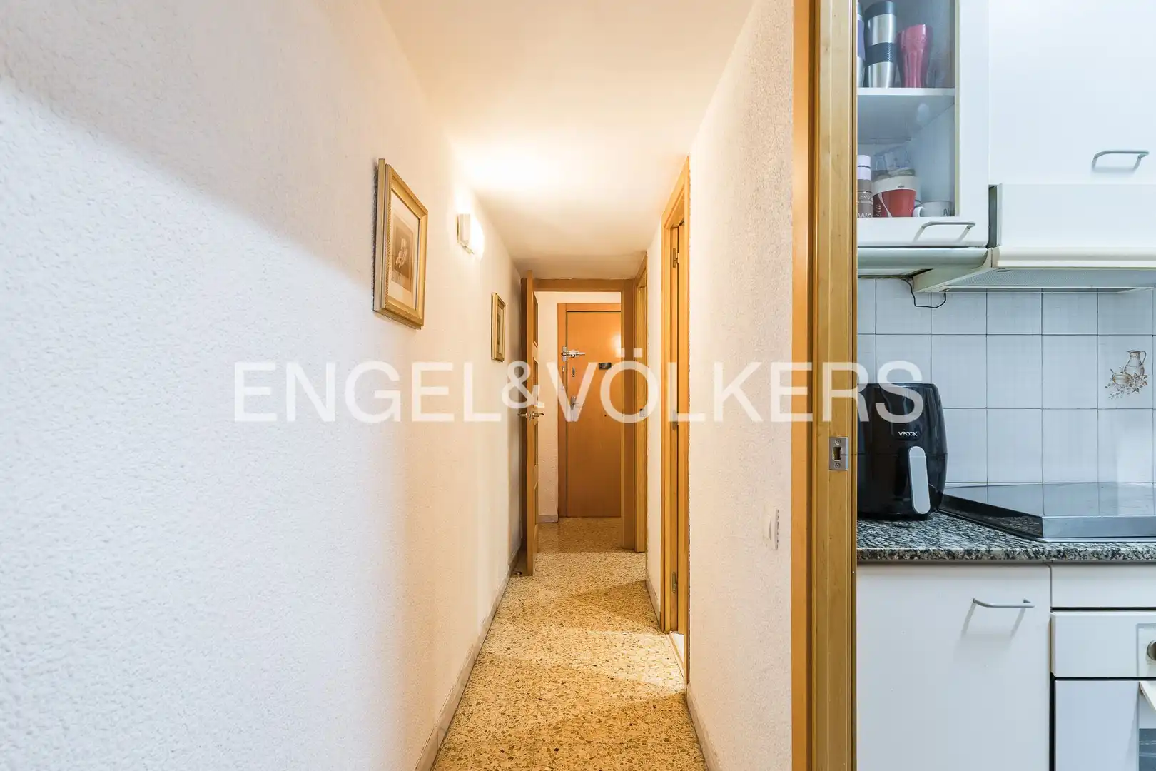 Flat for sale in Barcelona  with Air Conditioner, Heating and Balcony