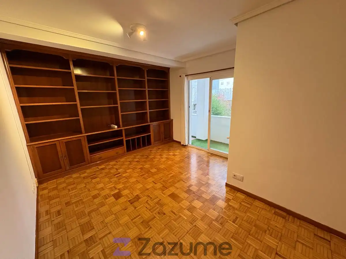 Wohnzimmer von Wohnung zur Miete in Pontevedra Capital  mit Heizung, Ofen und Waschmaschine