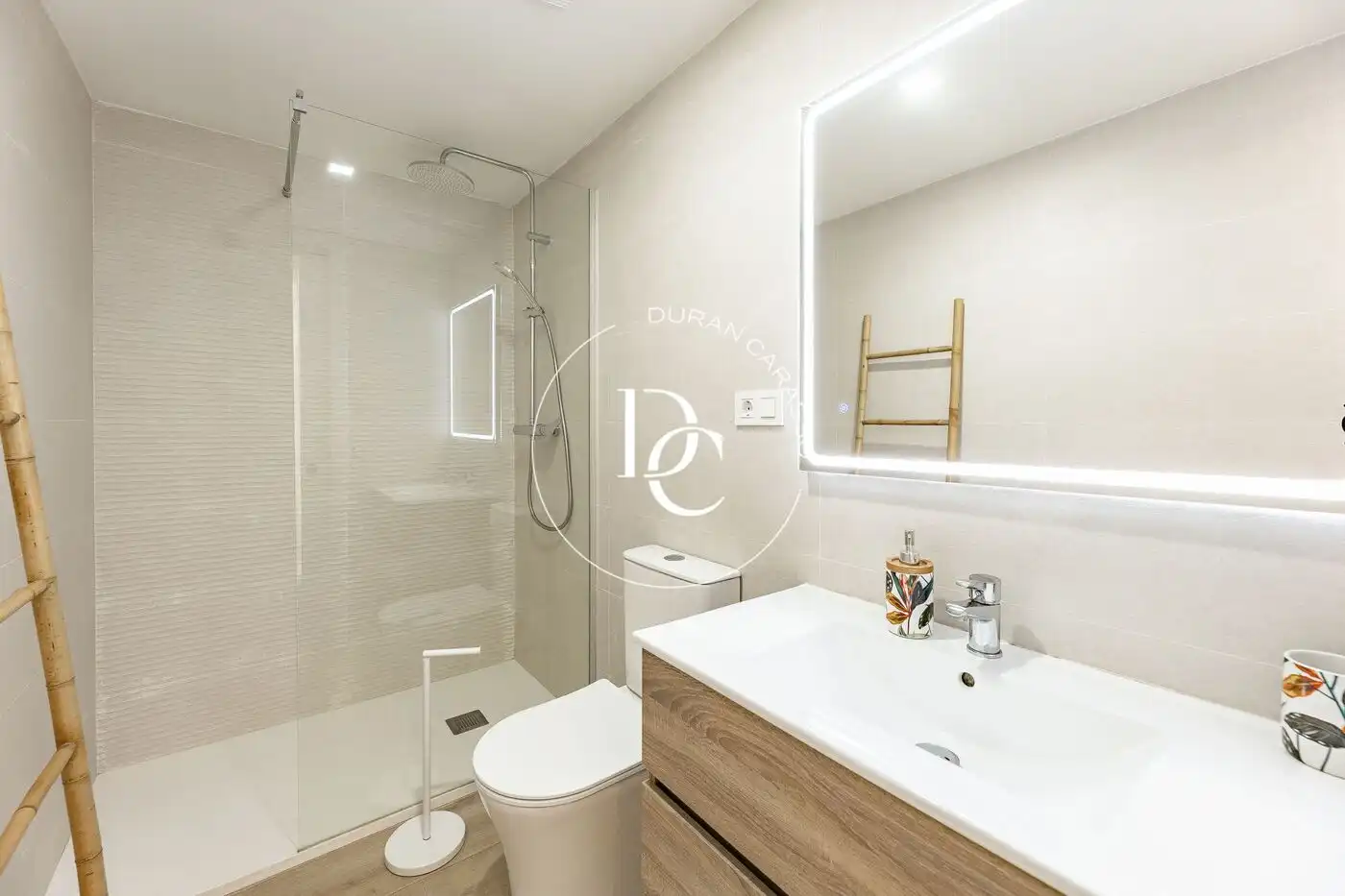 Baño de Casa o chalet en venta en Canyelles con Aire acondicionado, Calefacción y Jardín privado