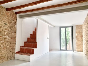 Casa rustica con balcone in vendita a PLAÇA DEL CARME