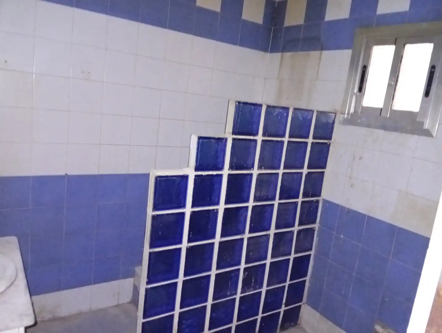 Bathroom of Ground floor for sale in Madrid