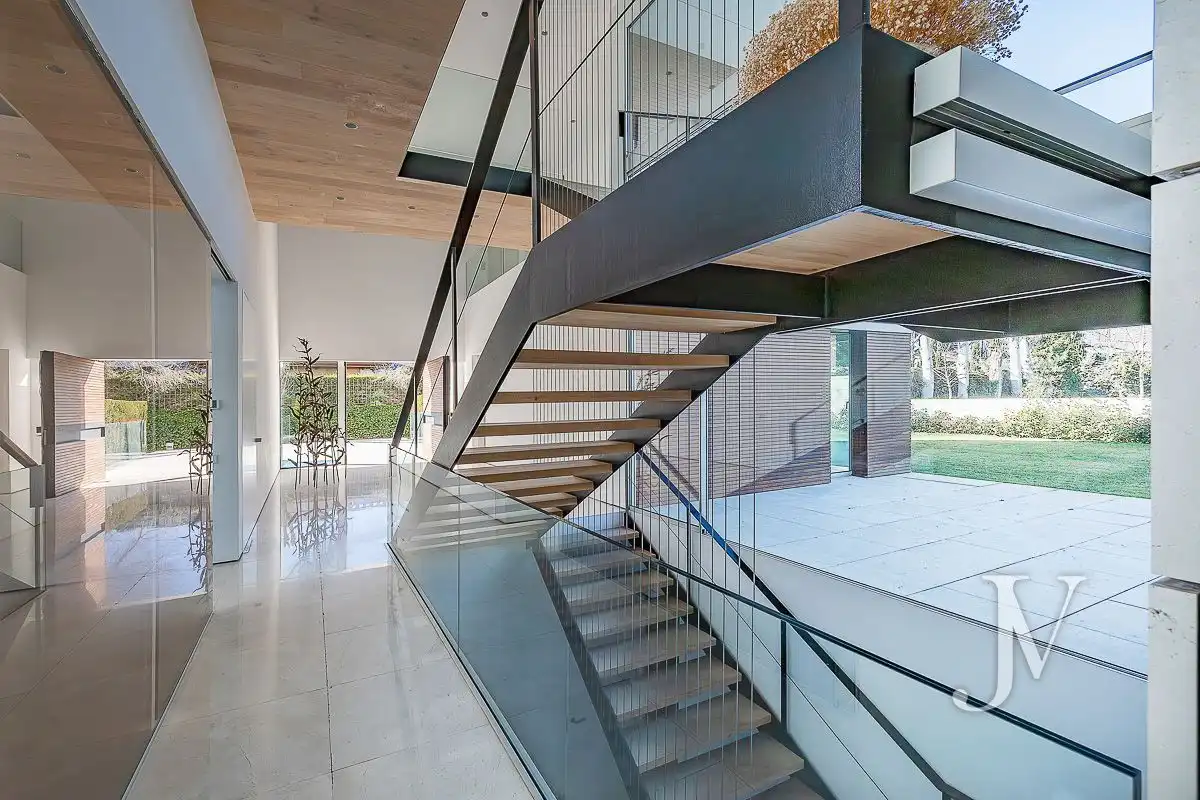 Houses for sale in Madrid  with Air Conditioner, Heating and Private garden